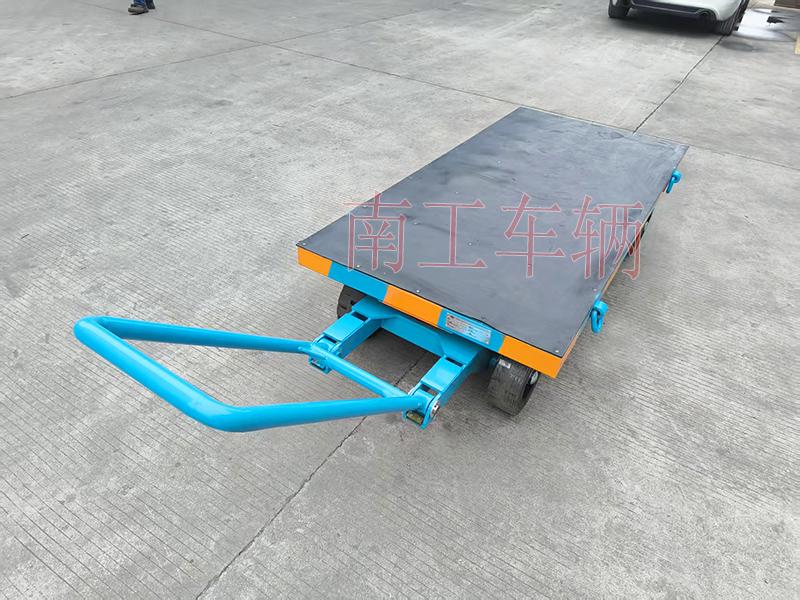 3吨小型平板拖车 带橡胶垫工具车