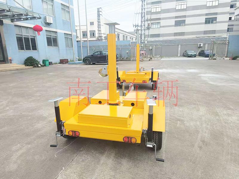 手动升降广告拖车 移动式拖车底盘