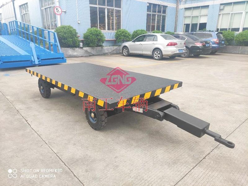 2-ton mobile flatbed trailer, towed by a non-powered forklift as a full trailer