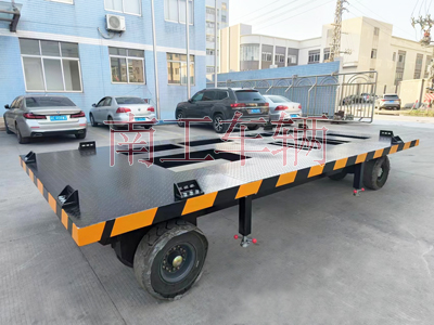 10吨预制方舱平板拖车 拖车底盘3I.jpg