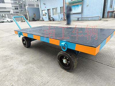 3吨小型平板拖车 带橡胶垫工具车4I.jpg