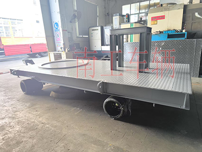 1759023214534836.jpg 5吨牵引平板拖车 带上装架3I.jpg